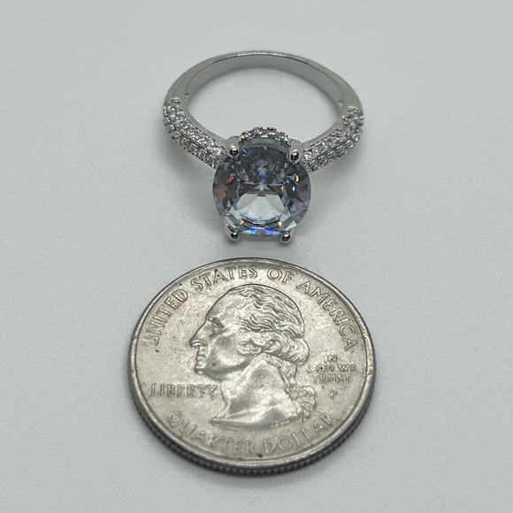 NEW Sterling Silver Oval Diamond Cubic Zirconia Ring - Picture 7 of 8